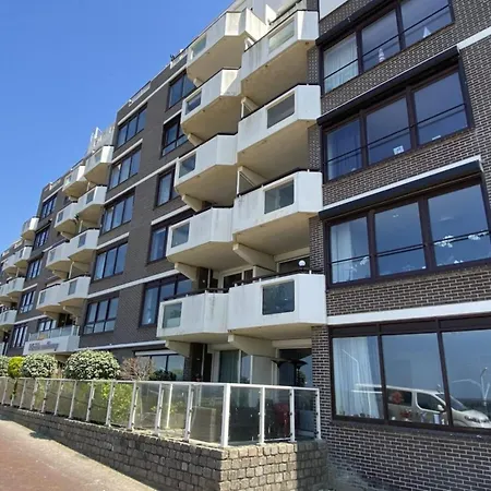 In Near The Beach, Cleaning Included Apartment *